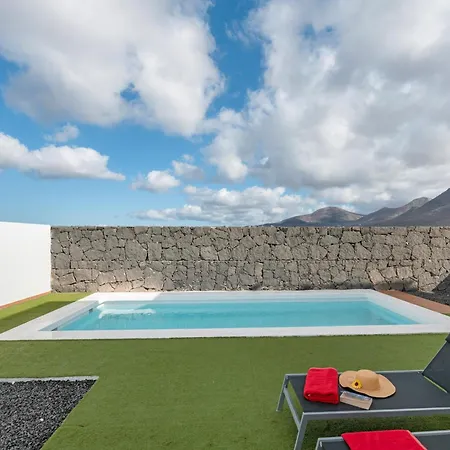 Luxury Lanzarote Villa *