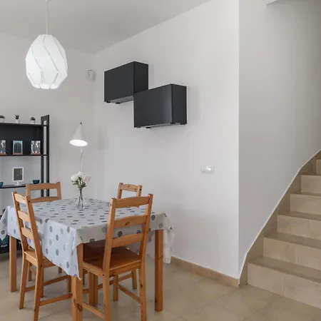 Вилла Luxury Lanzarote *
